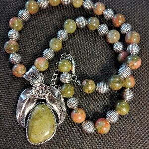 UNAKITE, BALI STERLING SILVER. ADJUSTABLE FROM 18 TO 22 IN LONG.